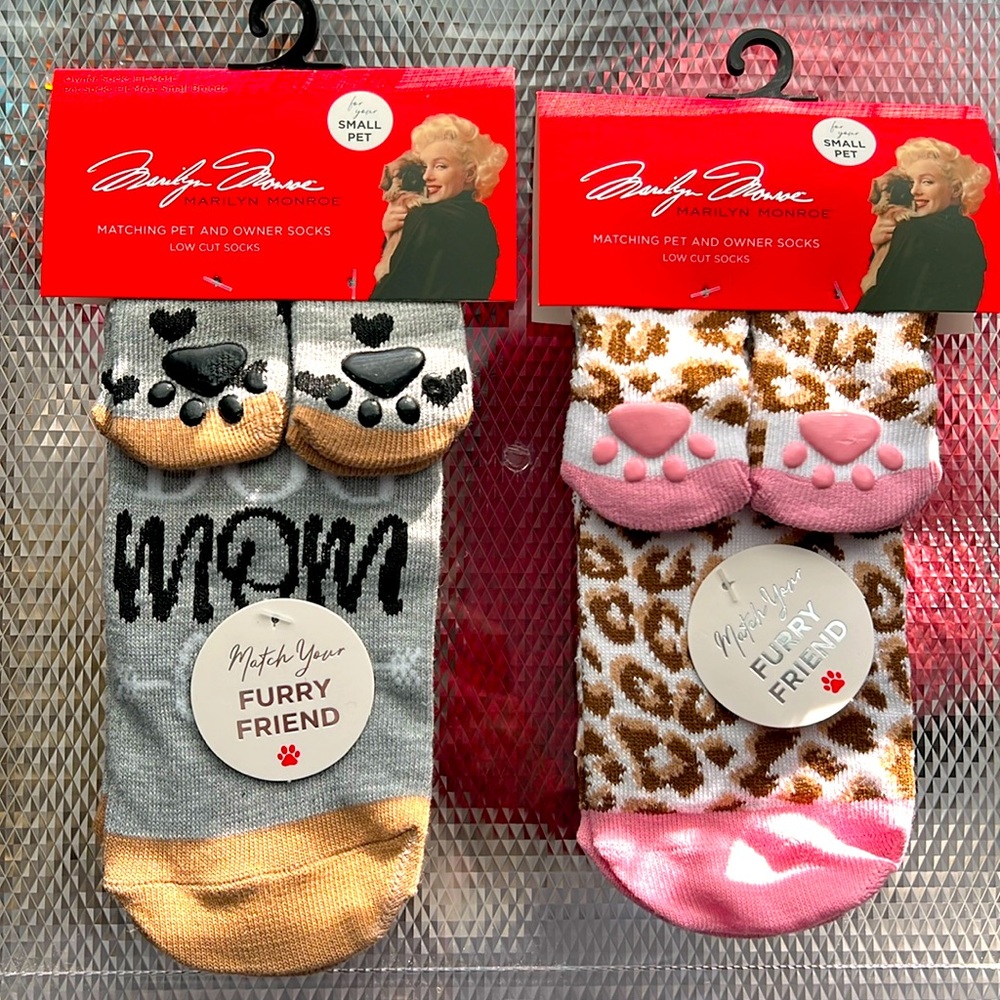 NWT! Matching Mommy & Me Pet Socks Set!